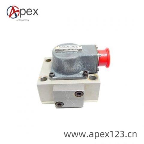 MOOG D136E001-001 Industrial Control Module